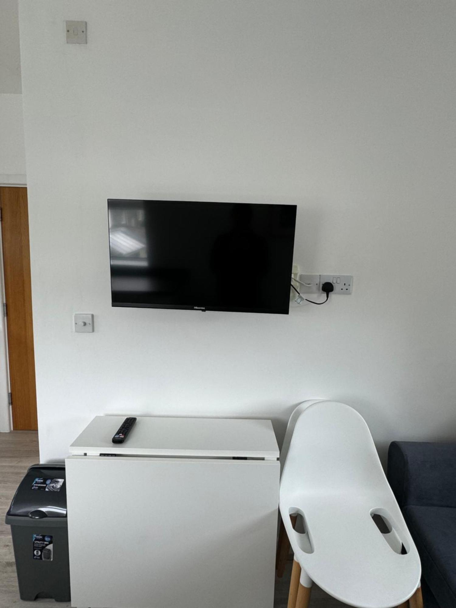 Armyn House Apartments, Your Coastal Escape In Falmouth Bagian luar foto
