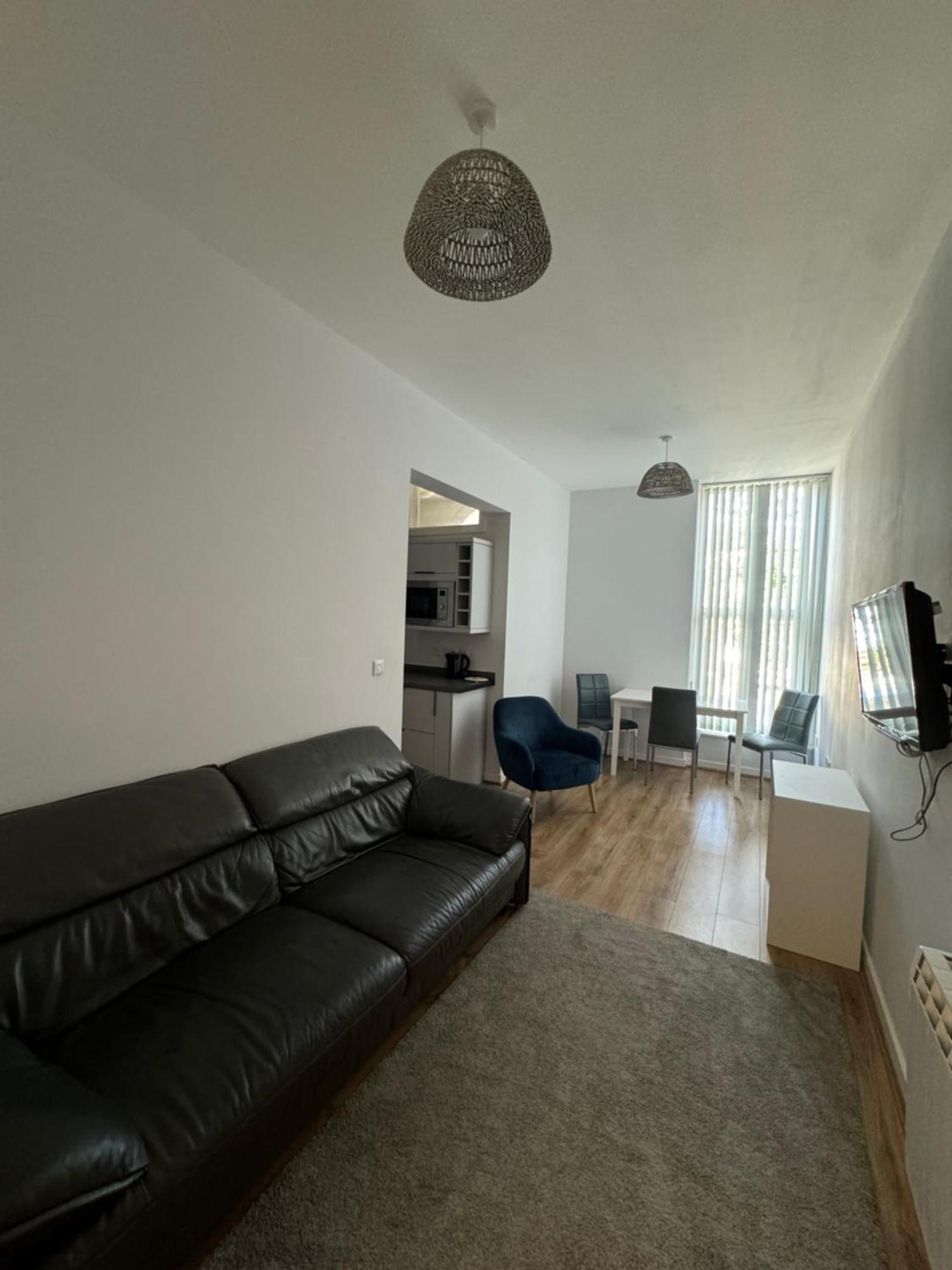 Armyn House Apartments, Your Coastal Escape In Falmouth Bagian luar foto