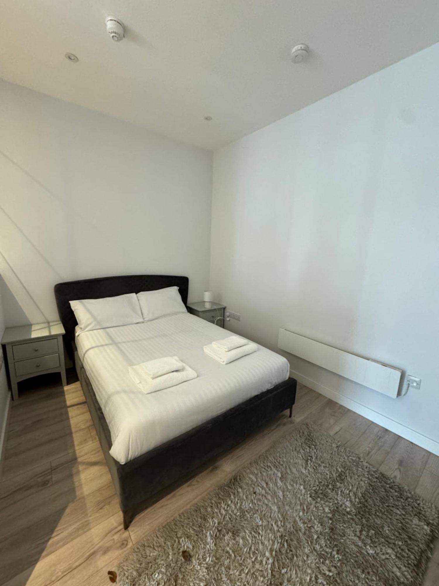 Armyn House Apartments, Your Coastal Escape In Falmouth Bagian luar foto