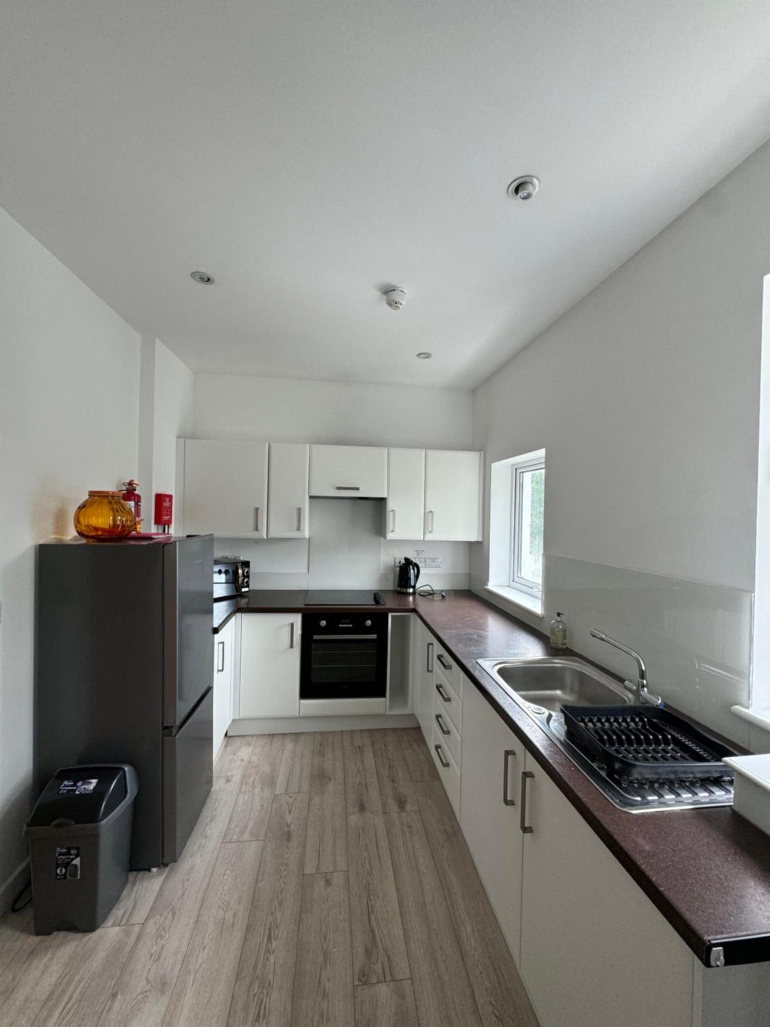 Armyn House Apartments, Your Coastal Escape In Falmouth Bagian luar foto